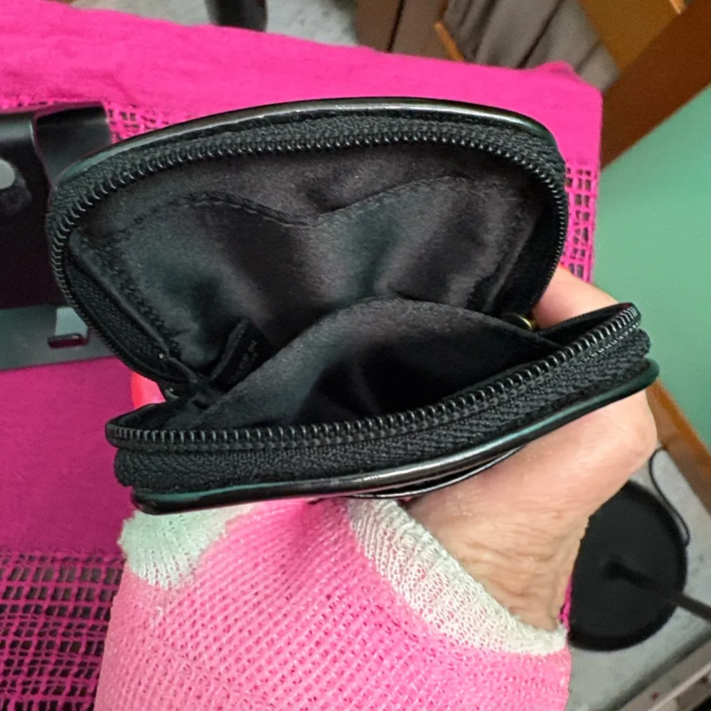 Coach Black Classic “C”  embossed patent leather Wristlet - Image 6