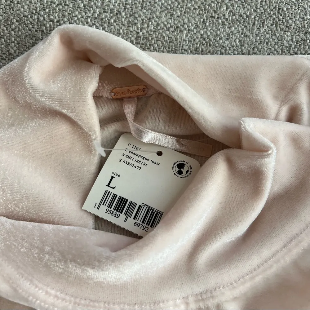 Champagne Toast Top Size Large New With Tag - Image 3