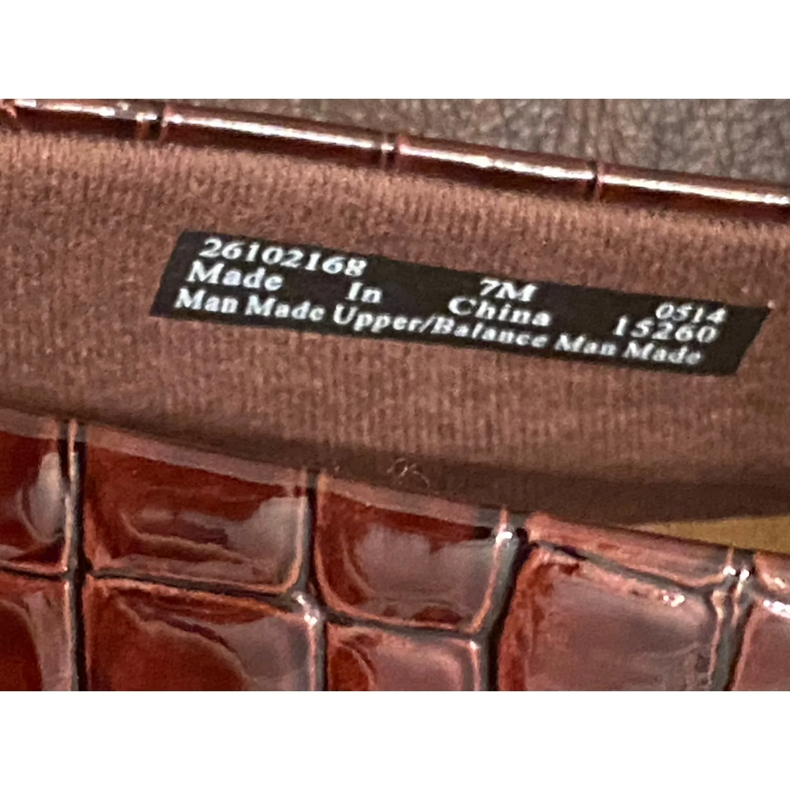 Clarks Collection Maroon Croc Embossed Patent Loafers 7M Comfort‎ Slip - Image 6