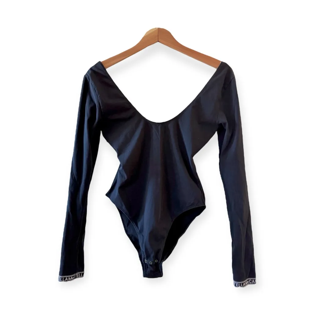 Stella McCartney Ivy Chatting Long Sleeve Logo Cuff Bodysuit, Black sz. M - Image 3