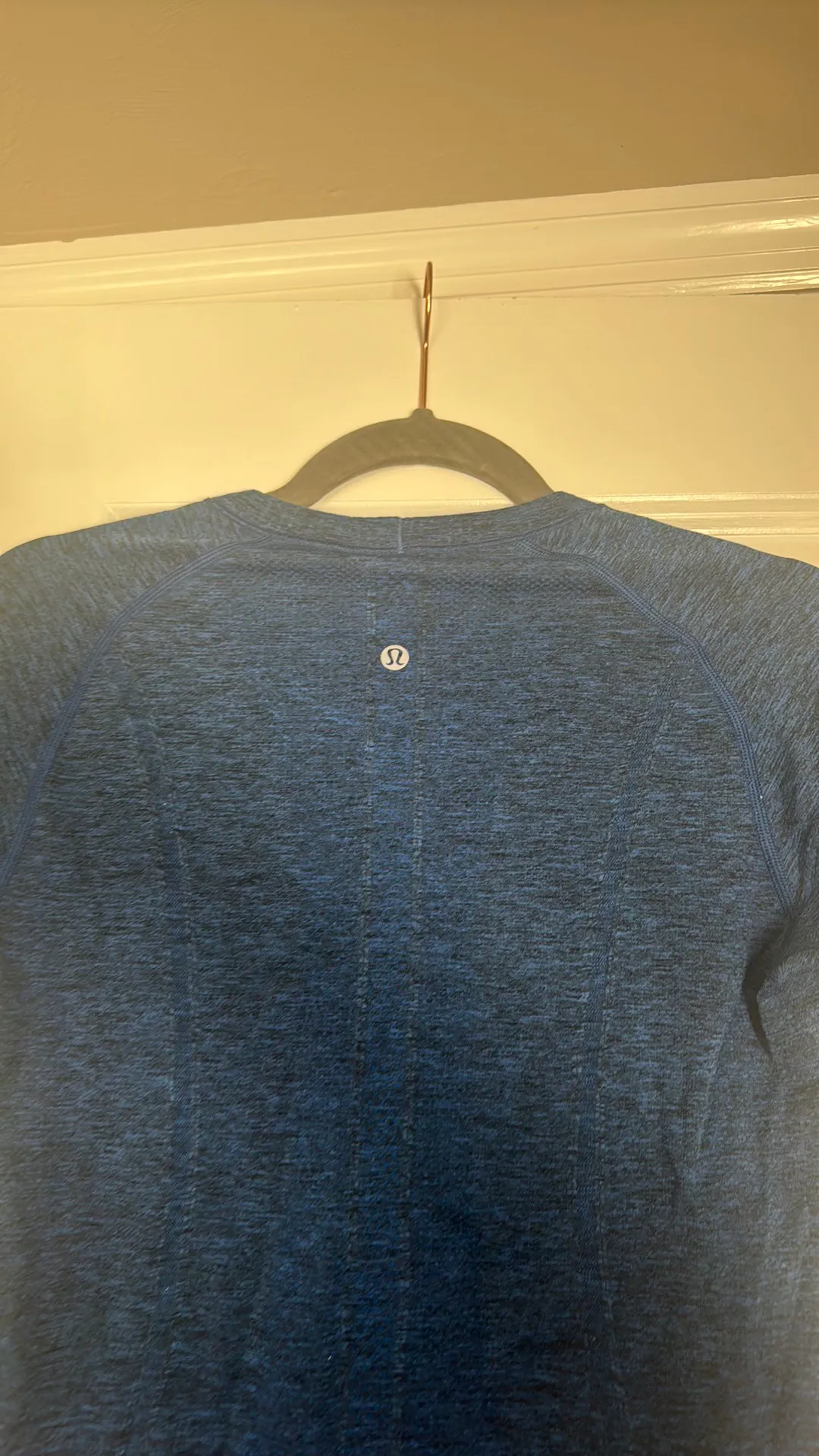 Lululemon Swiftly Tech Short Sleeve Size 8 - Image 4