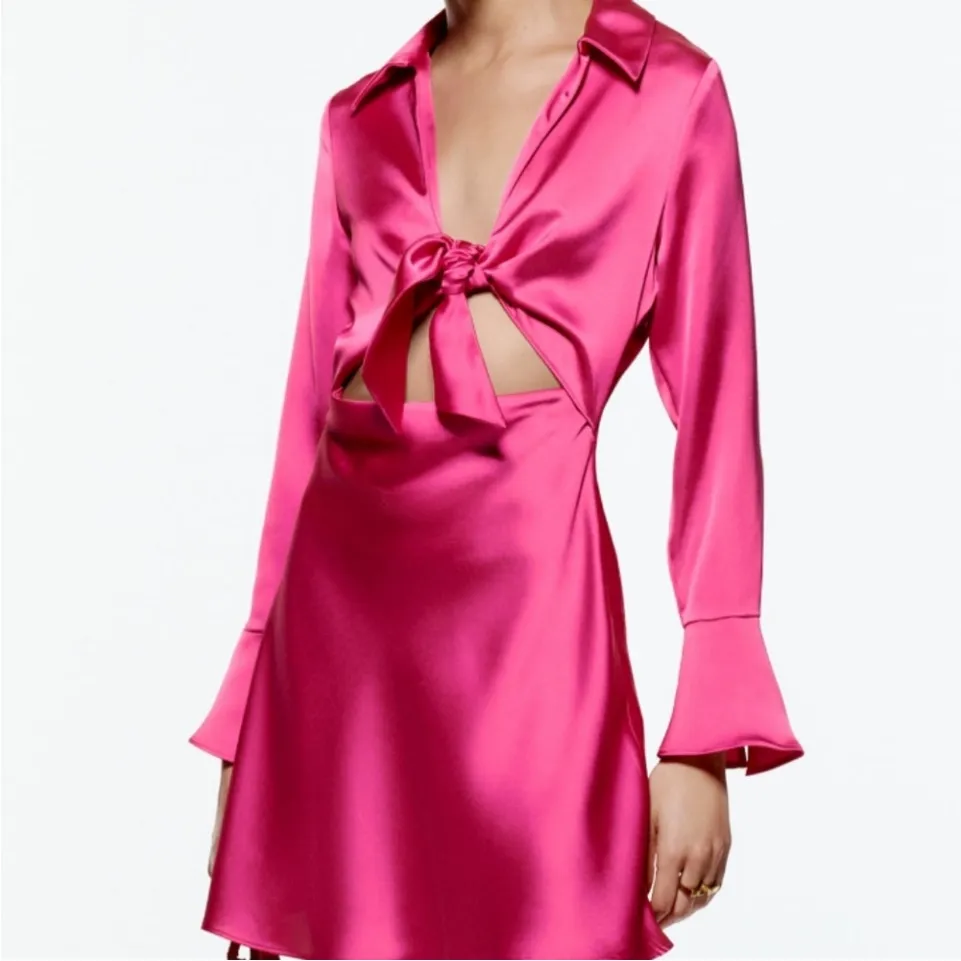 Zara Fuchsia Satin Tie-Front Robe - Image 3