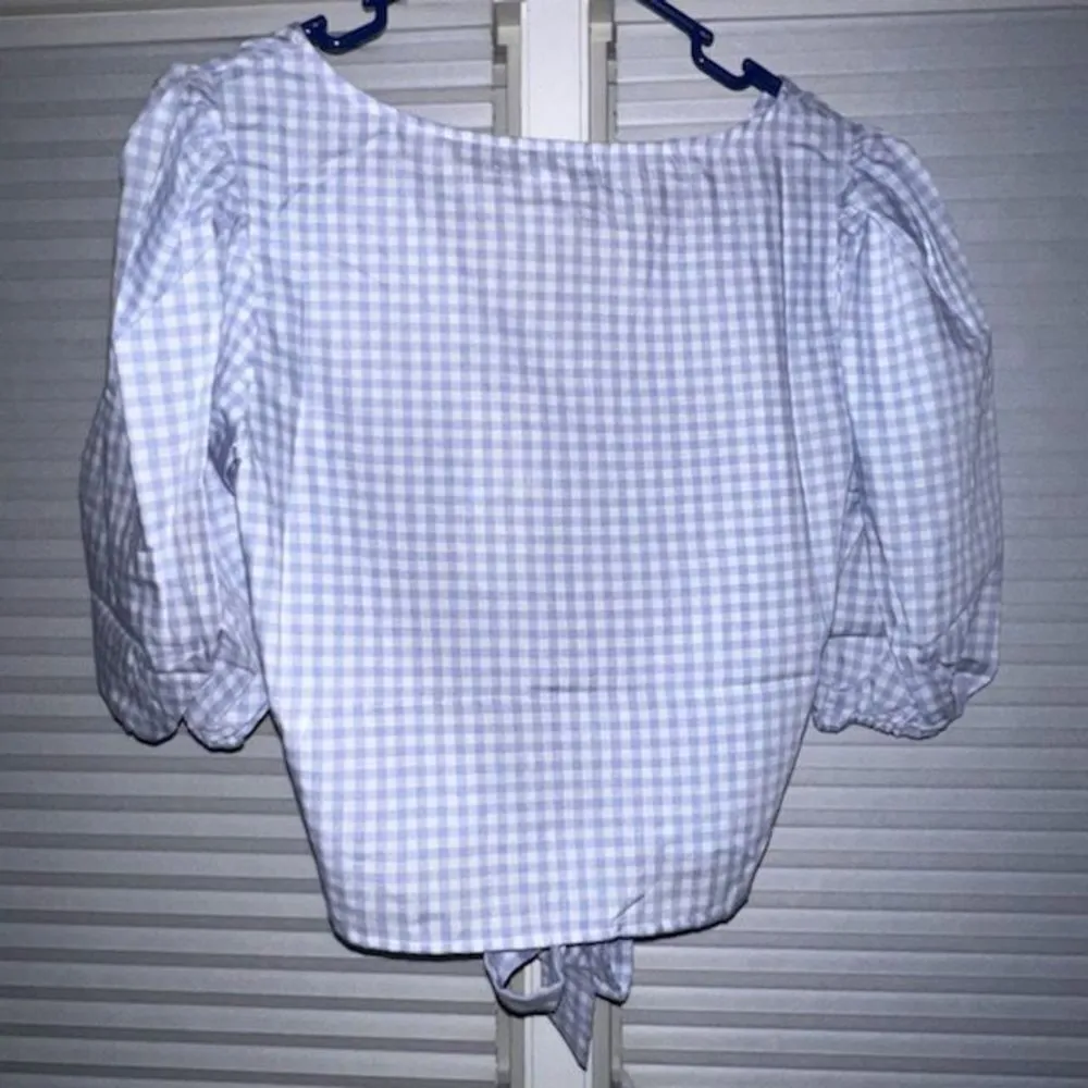 Daisy Street Gingham V Neck Pouf Sleeve Blouse (M) - Image 4