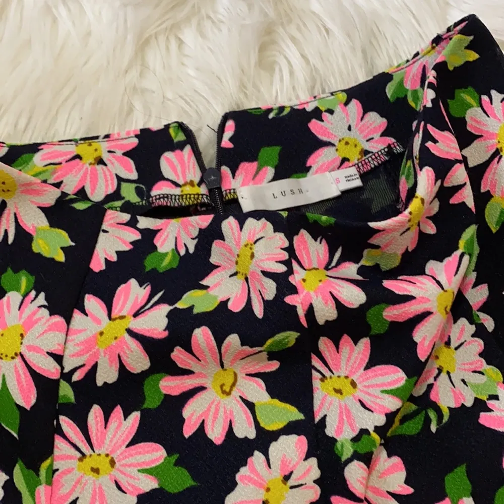 Lush Floral Mini Skirt - Image 3