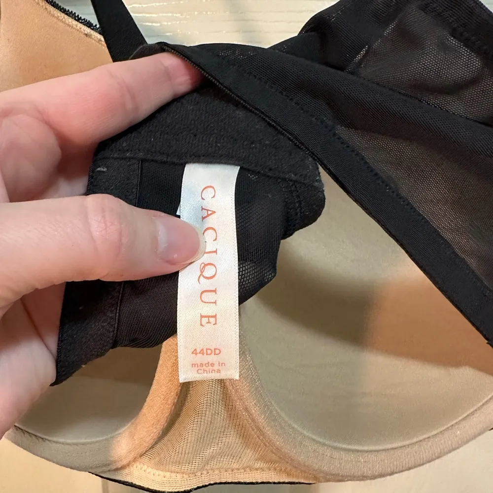 Cacique Lightly Lined Balconette Bra Size 44DD Black Lace Floral Underwire - Image 5