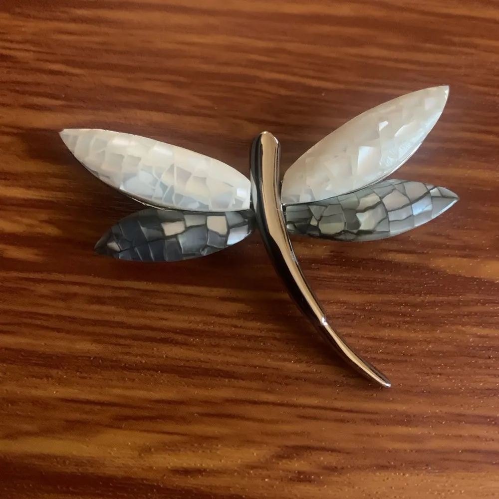 Vintage Liz Claiborne Elegant Dragonfly Brooch - Image 4