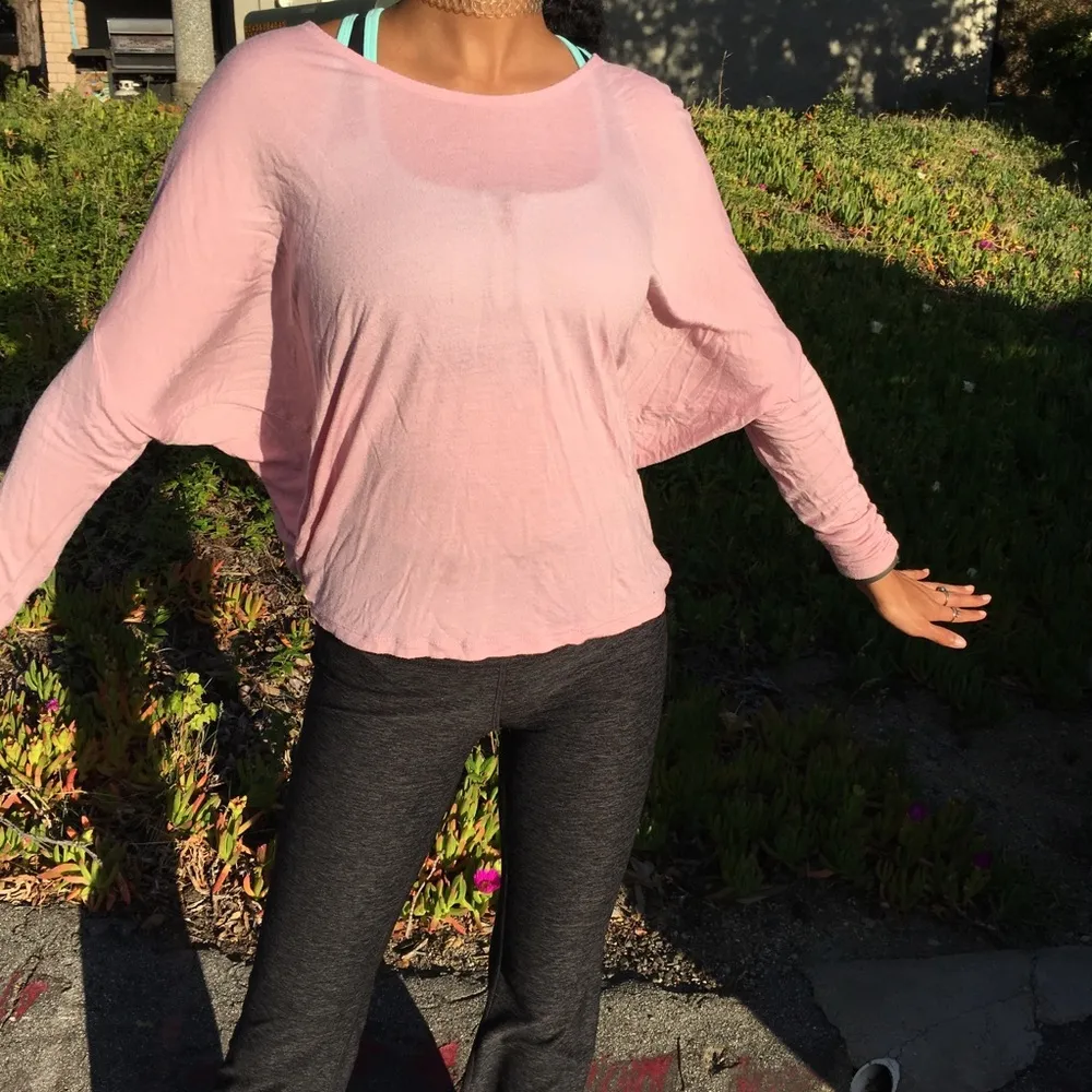 Pink Flowy top - Image 5