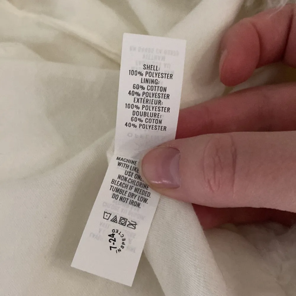 Offline by  Aerie white Sherpa fuzzy longline vest size L / XL - Image 10