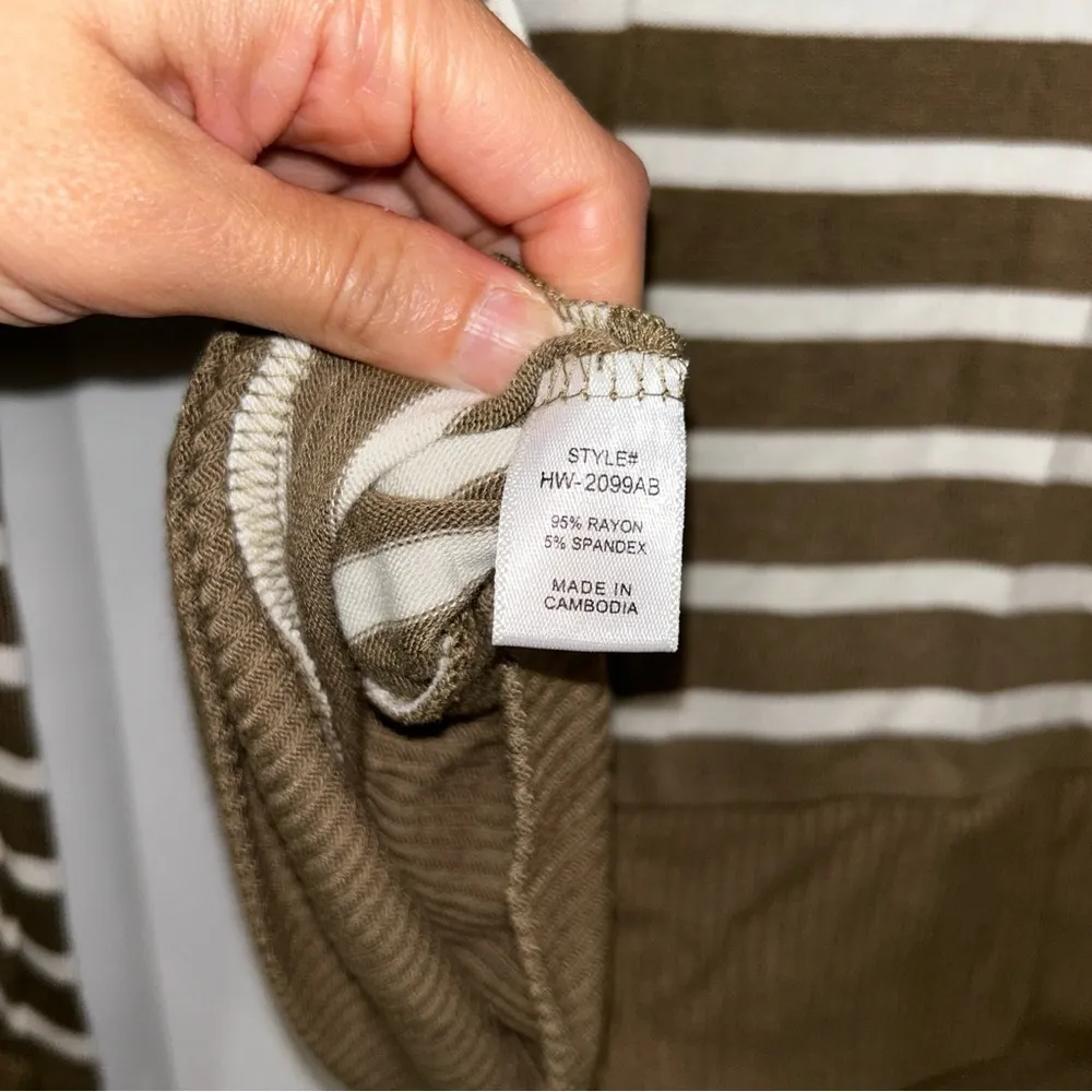 Zenana Outfitters Striped Snap V-neck Cardigan Brown White Sz XL - Image 6