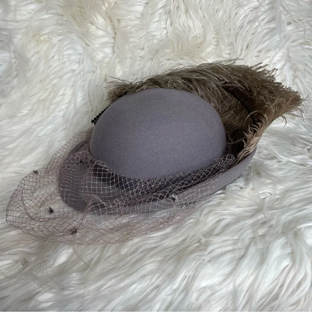 Vintage 60s Designer Gray Wool‎ Netted Veil Ostrich Feather Fascinator Hat - Image 2