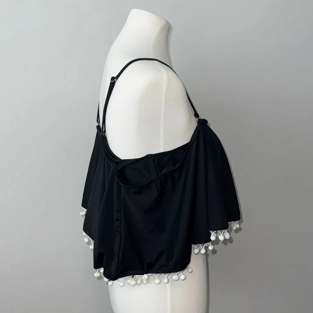 Black and White Pom - Image 4