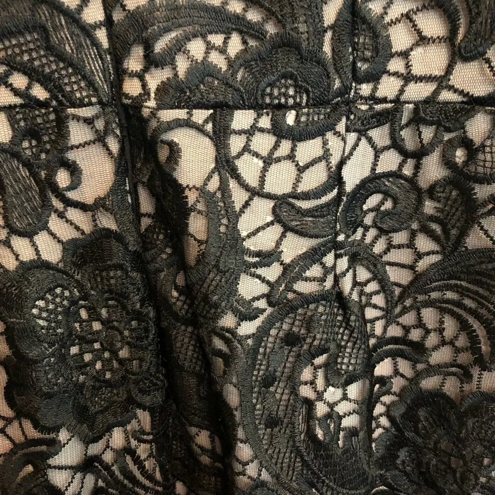 Julienne W Half Sleeve Lace‎ Sheath Dress Medium Black - Image 7