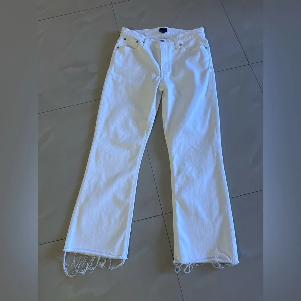 J. Crew Factory Flare Crop White Jean in Signature Stretch Sz 29  Summer - Image 14