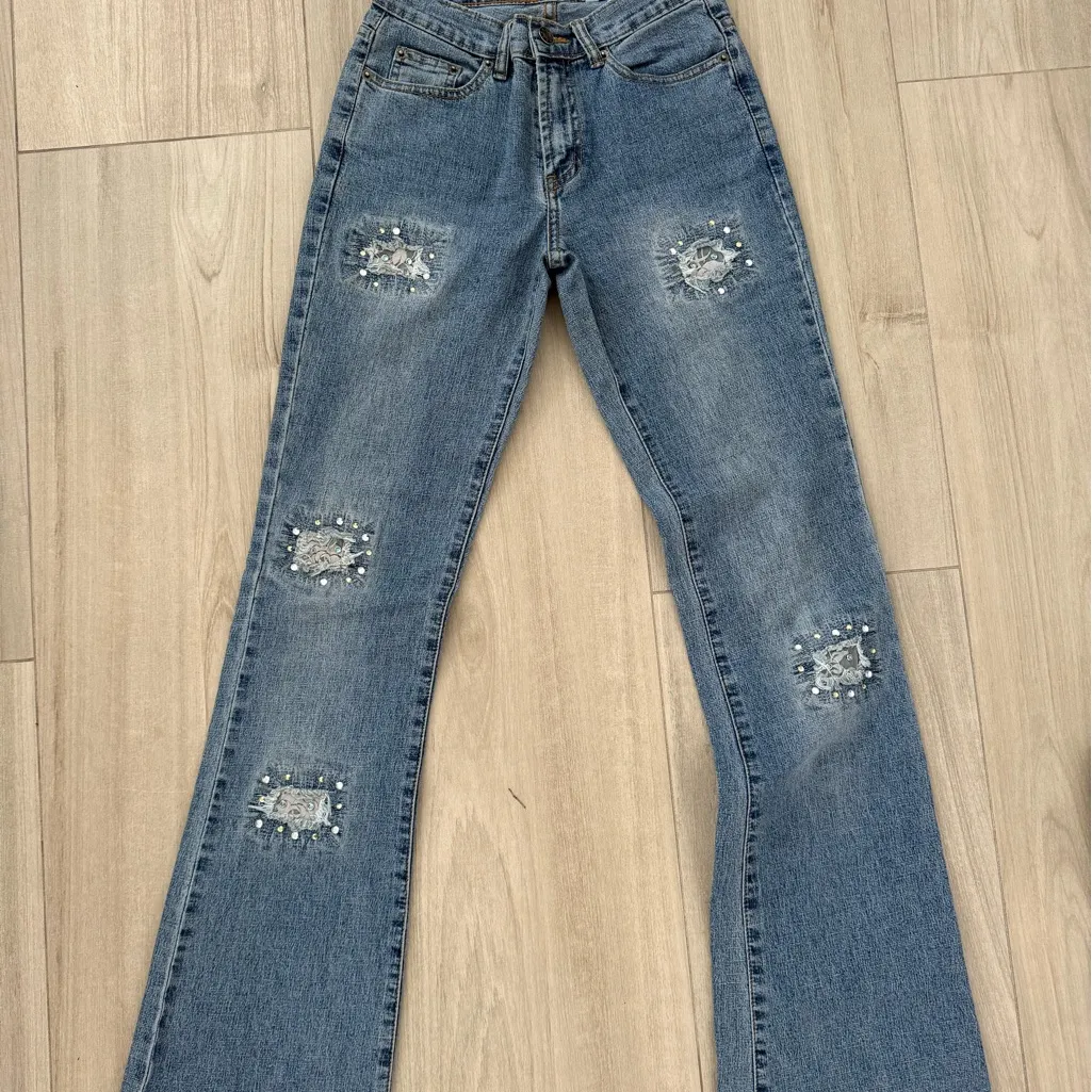 Vintage Buffalo David Bitton Women's Blue Straight Leg Jeans & Jet 7 Paris Jeans - Image 2