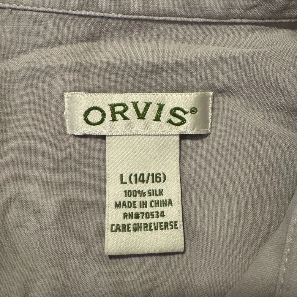 Light Gray Button-Up Shirt - Image 3