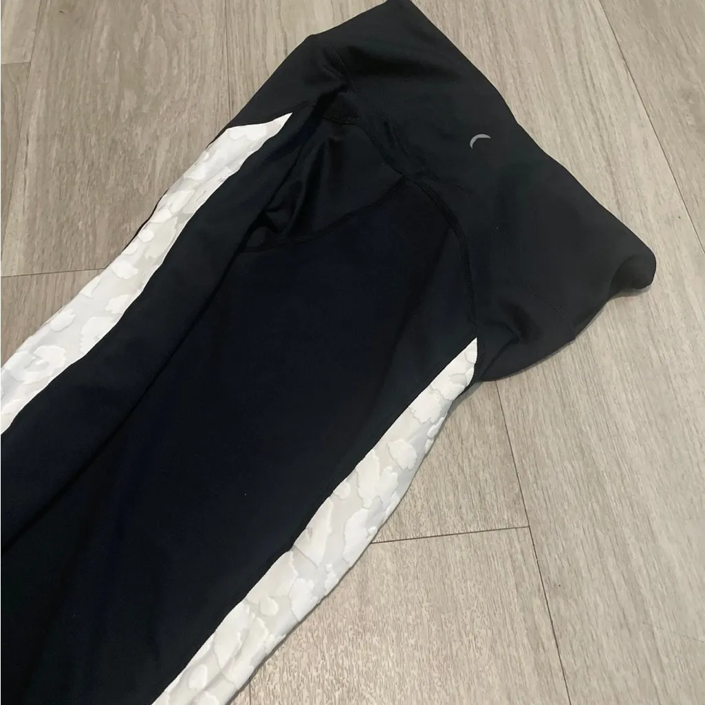 ZYIA Black and White Leggings - Image 2