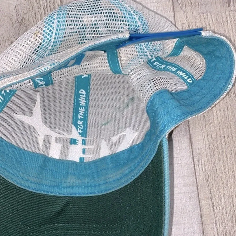 Yeti  baseball cap turquoise & white SnapBack mesh - Image 4