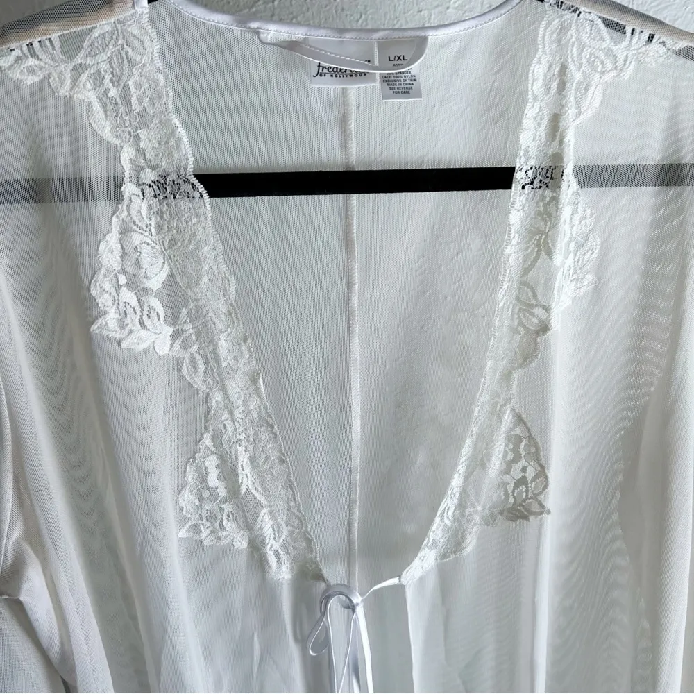 Vintage Frederick’s of Hollywood Sheer Lace Robe L/XL Bridal White - Image 2
