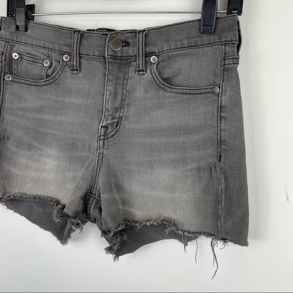 Madewell Grey Denim Wash Jean Shorts Mid Rise Sz 25 Cut Off Raw Hem - Image 4