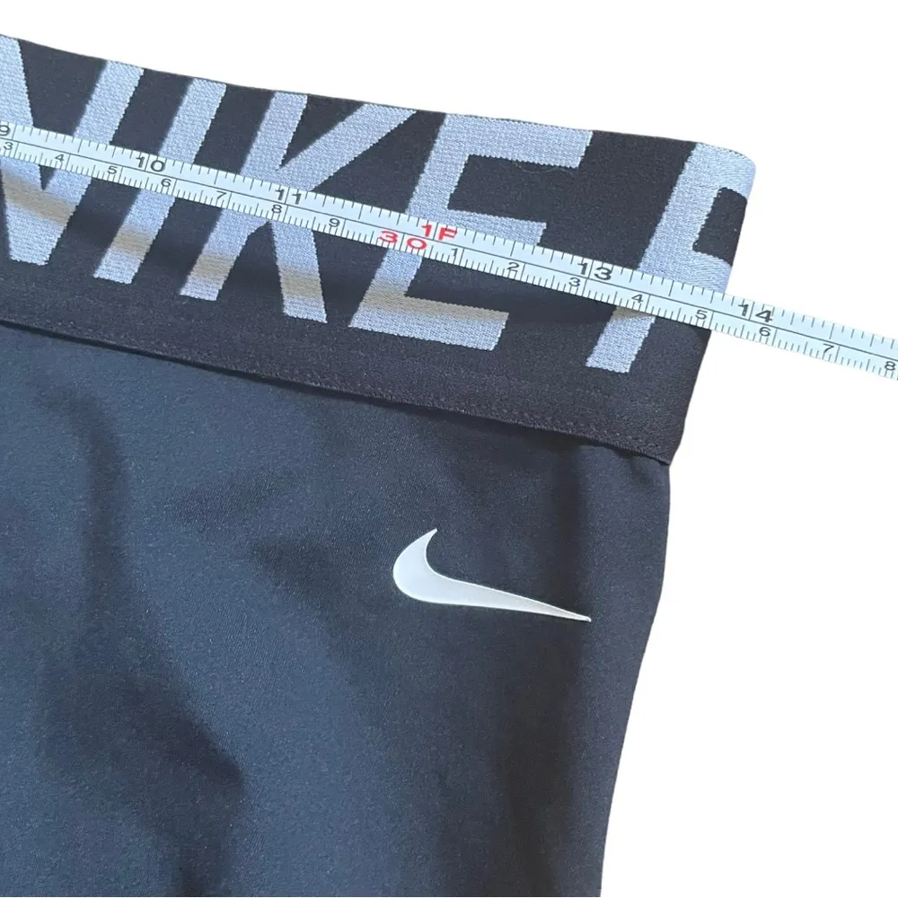 Nike Pro Black Short Women’s Size Large A3 - Image 4