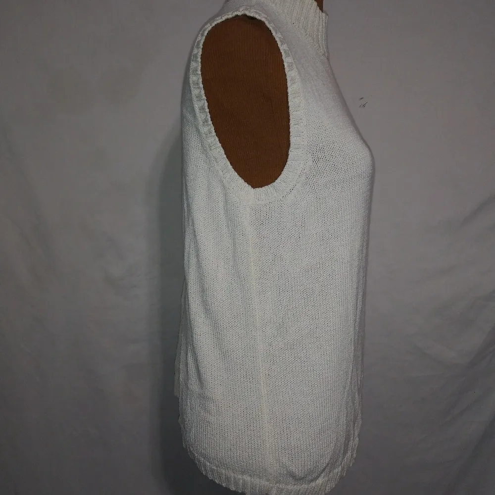 Josephine Chaus Sports  L Preppy Sleeveless Sweater Top Sports or Workwear - Image 2