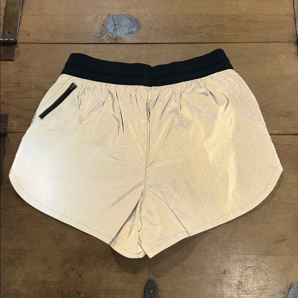 Women's Gray reflective shell shorts size small - Image 10