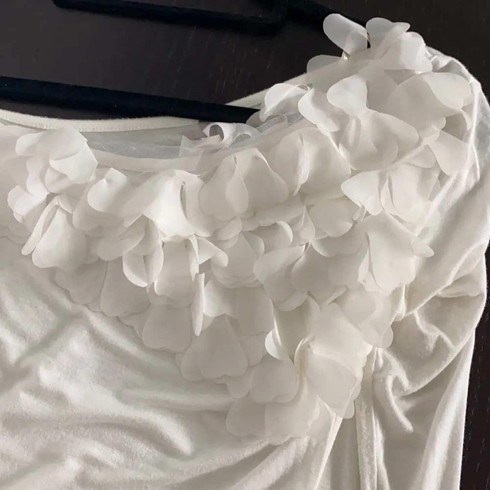 Women small One shoulder long sleeve white/ivory top rushed sides rayon spandex White - Image 4