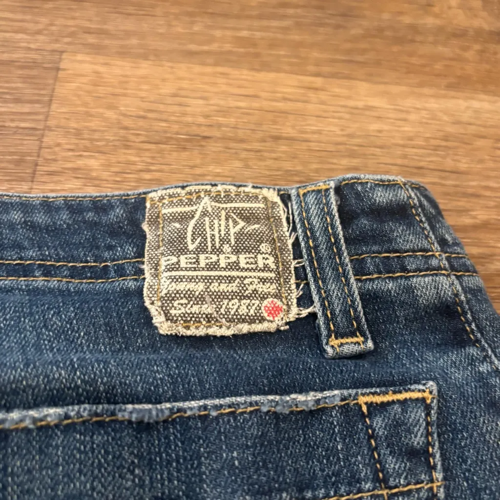 Chip & Pepper Low Rise Flare Jeans Size 27 Made in USA Y2K Vintage Denim Street - Image 5