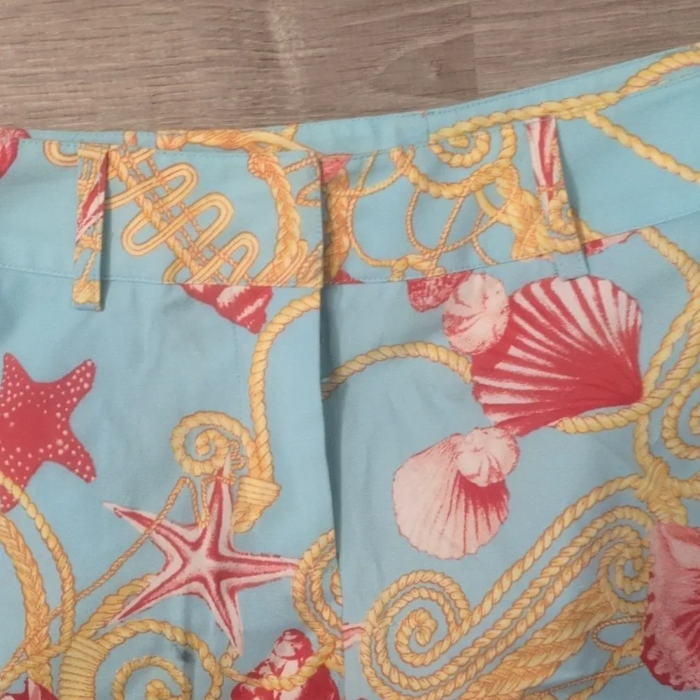 J. McLaughlin scalloped seashell shorts size 0 - Image 2