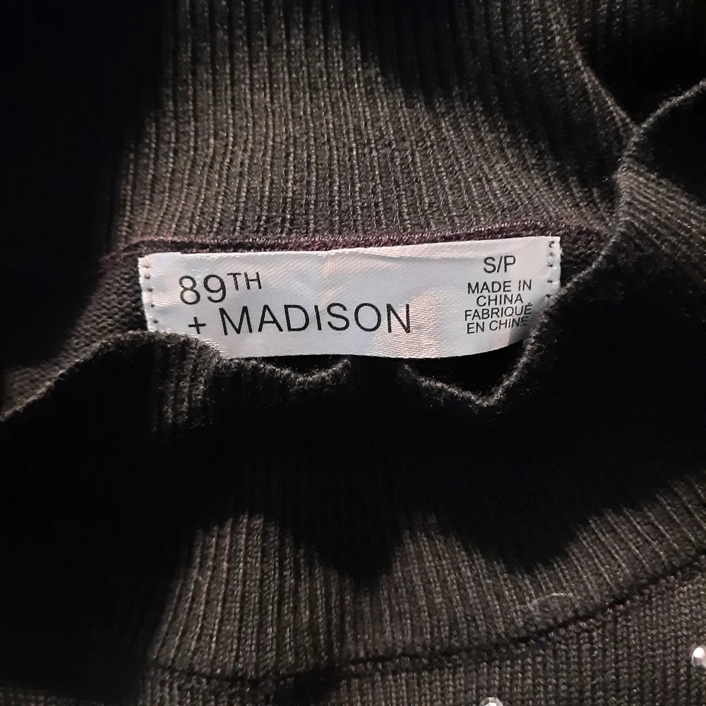 89th + Madison Women's Sweater Black Embellished Sheer Mesh Sleeves Size Small - Image 5