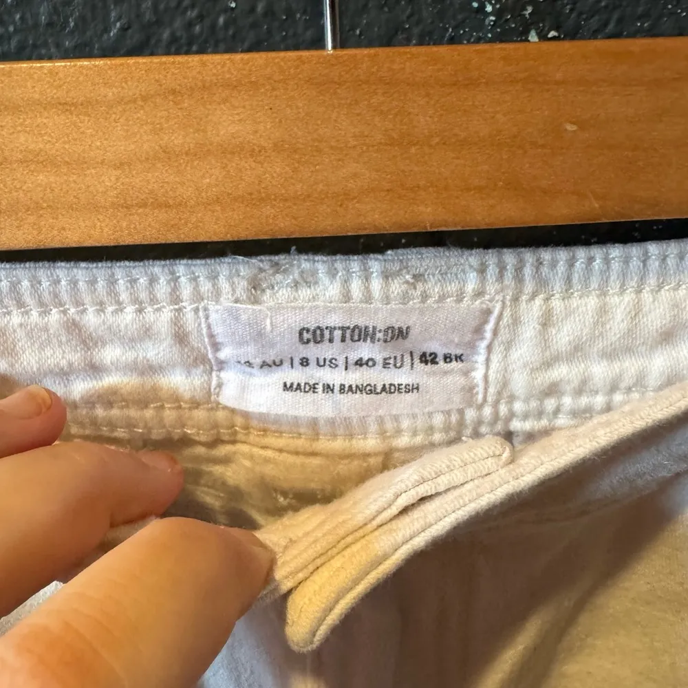 Cotton On Cream Cargo Pants with Relaxed Fit - Image 4