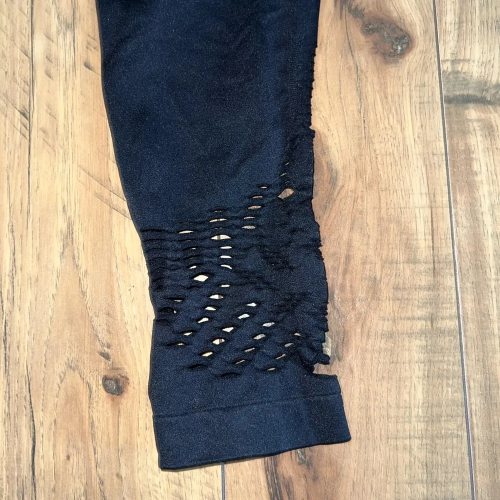 black leggings - Image 2