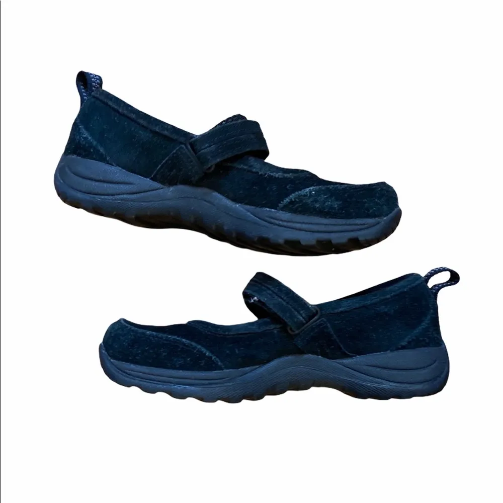 LL Bean black suede hook & loop Mary jane’s size 6 - Image 3