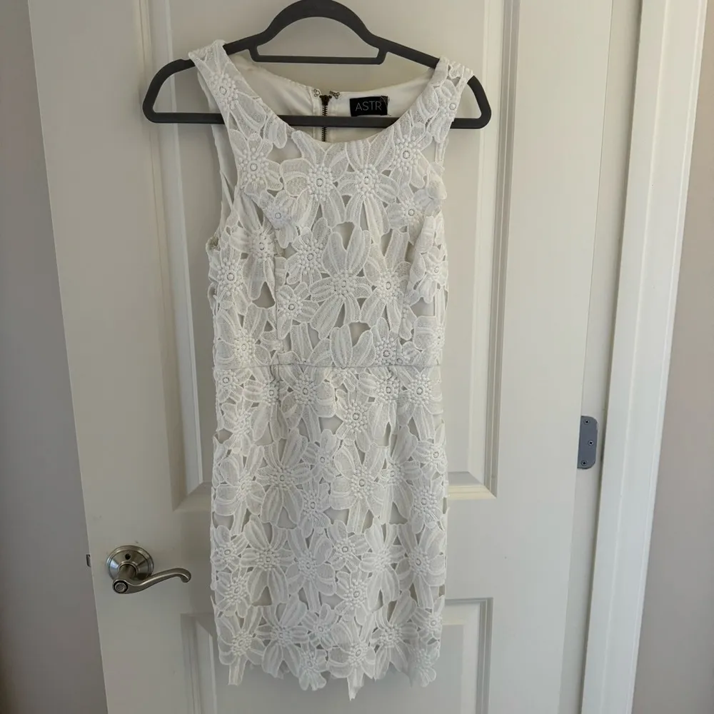 Worn Once! ASTR White Lace Floral Sleeveless Mini Dress | M - Image 3