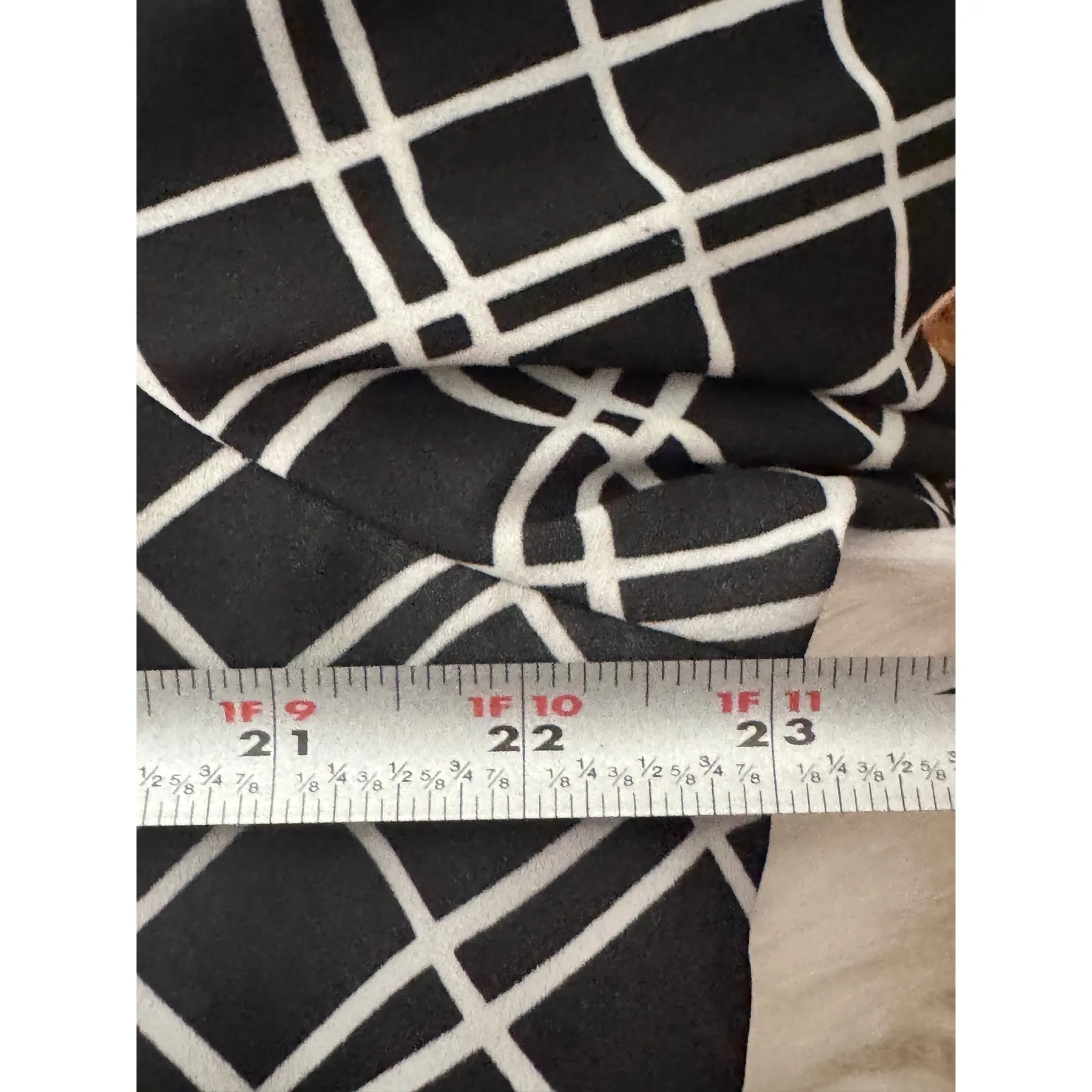 Christopher & Banks Black White Plaid Print Long Sleeve V Neck Tunic Top Size L - Image 7