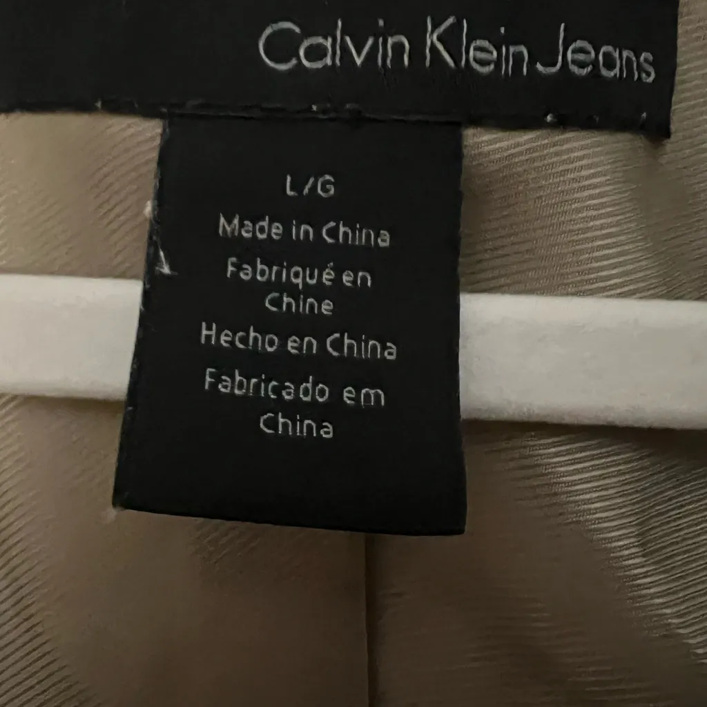 Vintage Calvin Klein Women's Tan Blazer Size L - Image 6