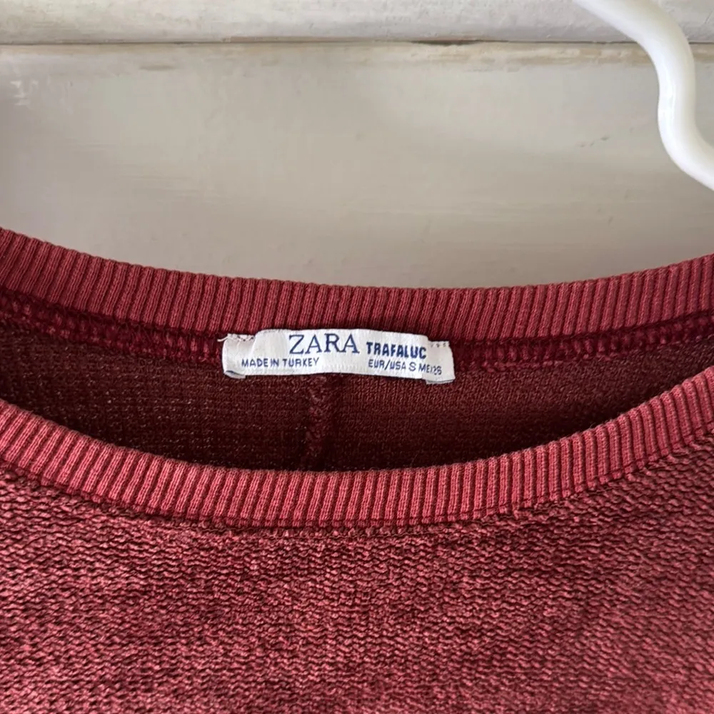 Zara Burgundy Cropped Sweater - Image 2