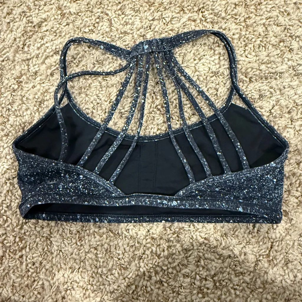 Lululemon Lighten up Bra Size 6 Paint Splatter Pattern - Image 2