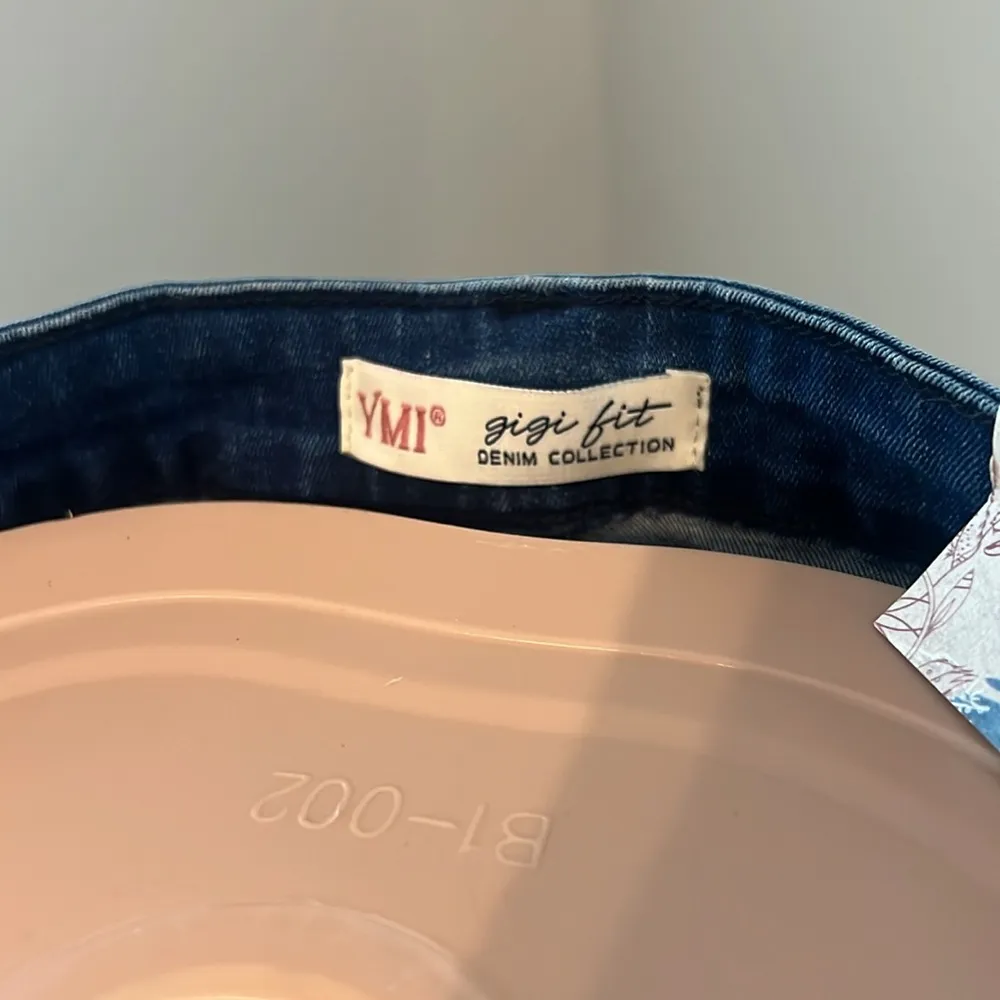 YMI Women’s Gigi Fit Flare Bell Bottom High Waist Jeans Size 7/28 NWT #84 - Image 7