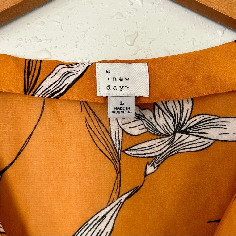 🦋 A New Day Mustard Cream Floral V-Neck Balloon Sleeve Long Sleeve Blouse Large - Image 4