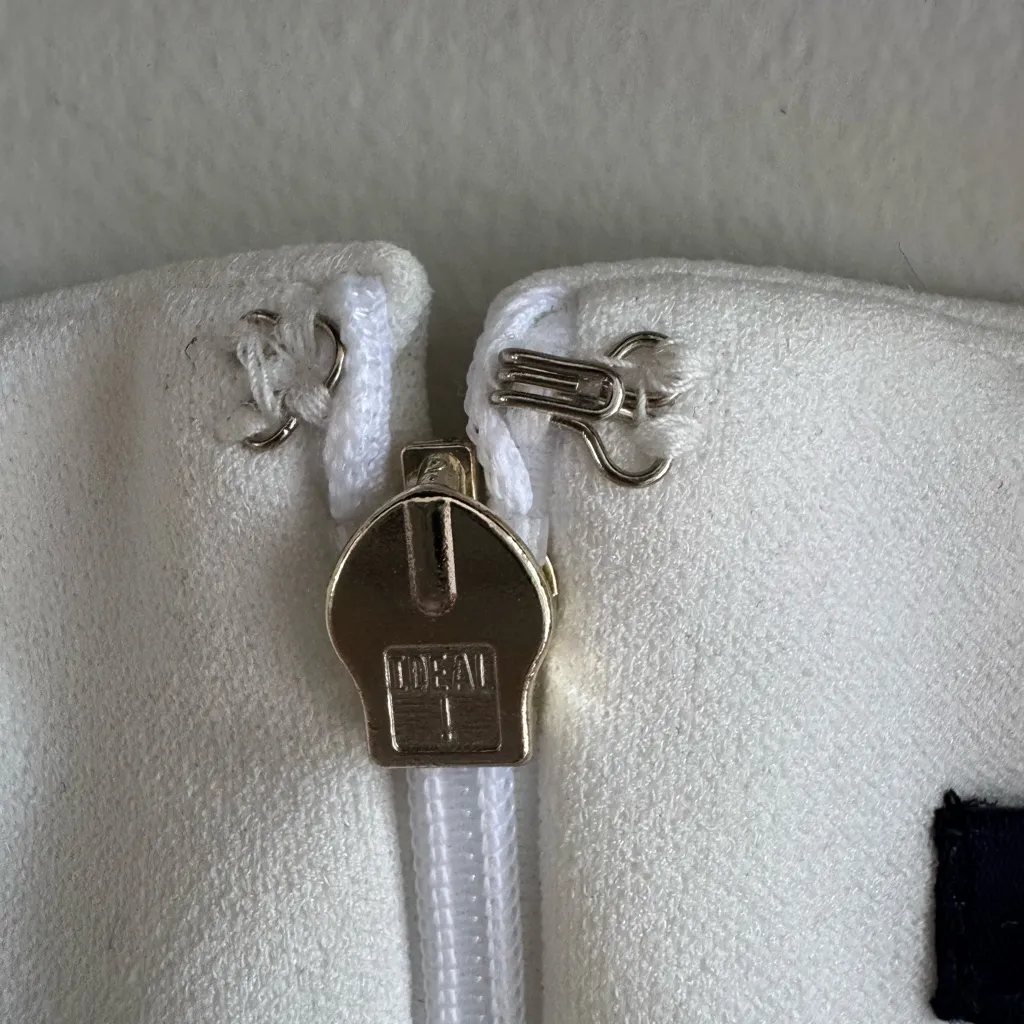 Tommy Hilfiger Black, White, and Tan Mini Dress - Image 5