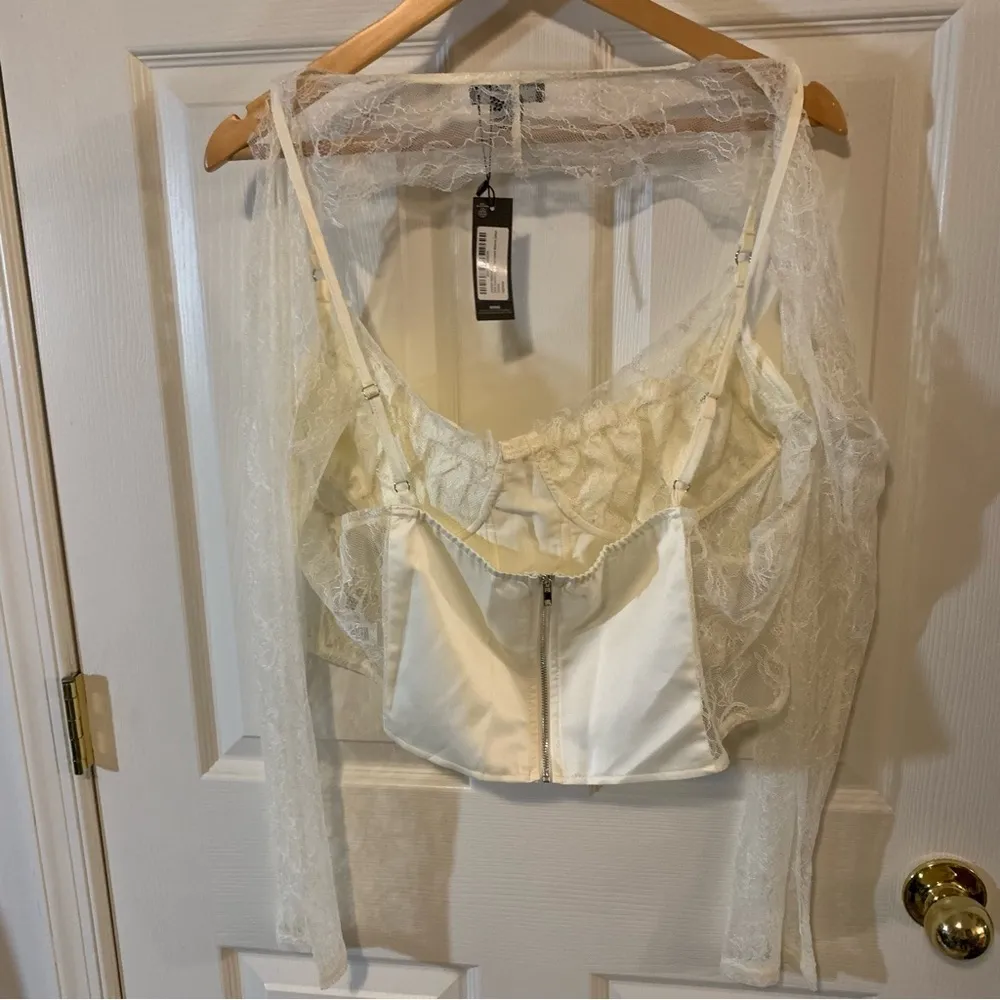 NWT PrettyLittleThing Plus Cream Gossamer Lace Satin Insert Sleeve Detail Corset - Image 4