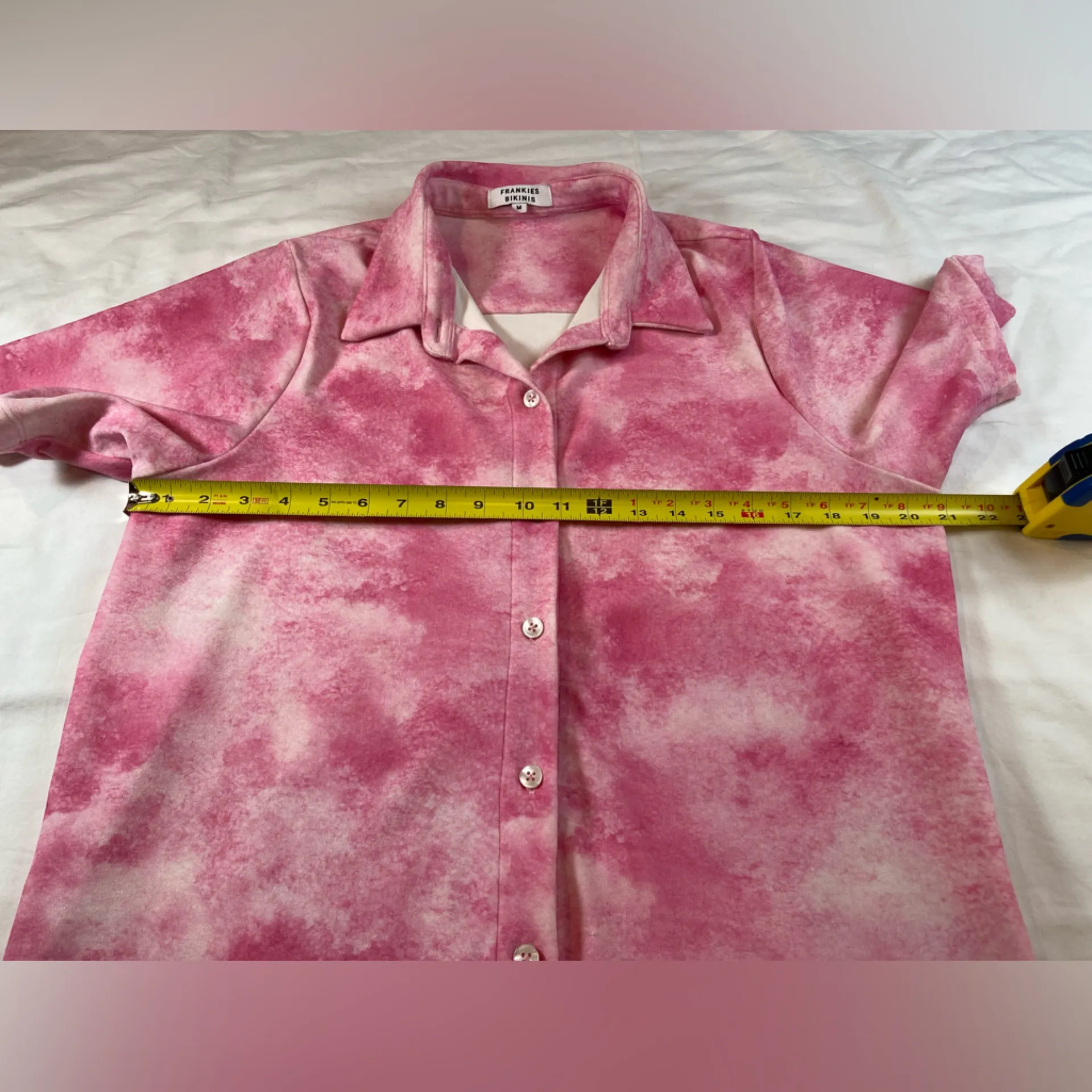 Frankies Bikinies Pink Tie Dye Button Up Shirt Bathing Suit Cover up Size Medium - Image 4