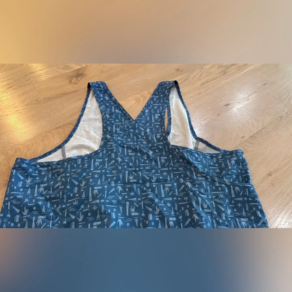Patagonia Fleetwith athletic Dress blue pattern medium - Image 11