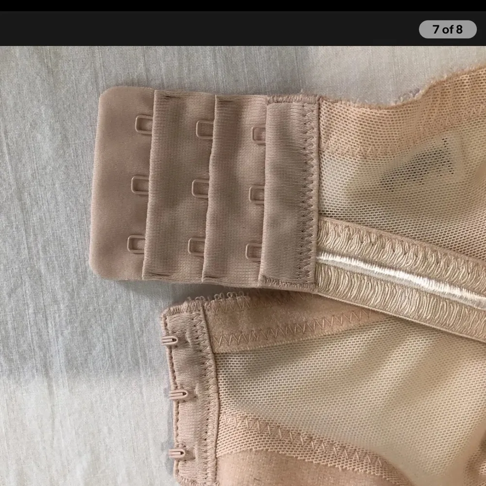 38D Nude/Beige Paramour unlined lace full coverage, closure hooks 38D nude Pink Size undefined - Image 5