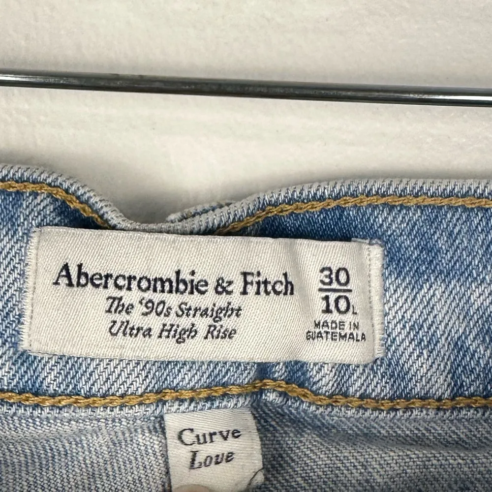 Abercrombie and Fitch Curve Love Ultra High Rise 90s Straight Jean Women’s 30 - Image 3