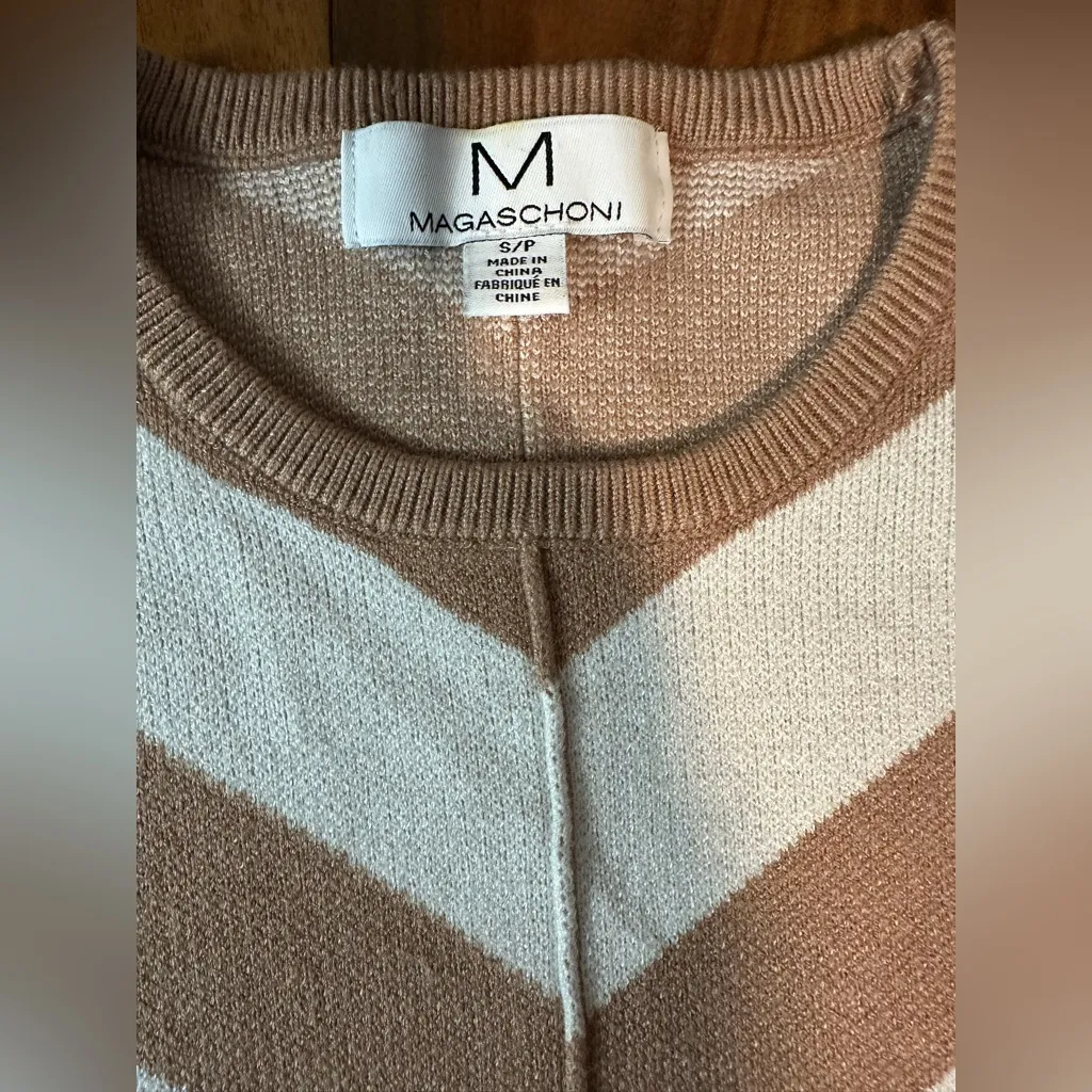 Magaschoni Tan and Cream Chevron Crewneck Sweater - Image 3