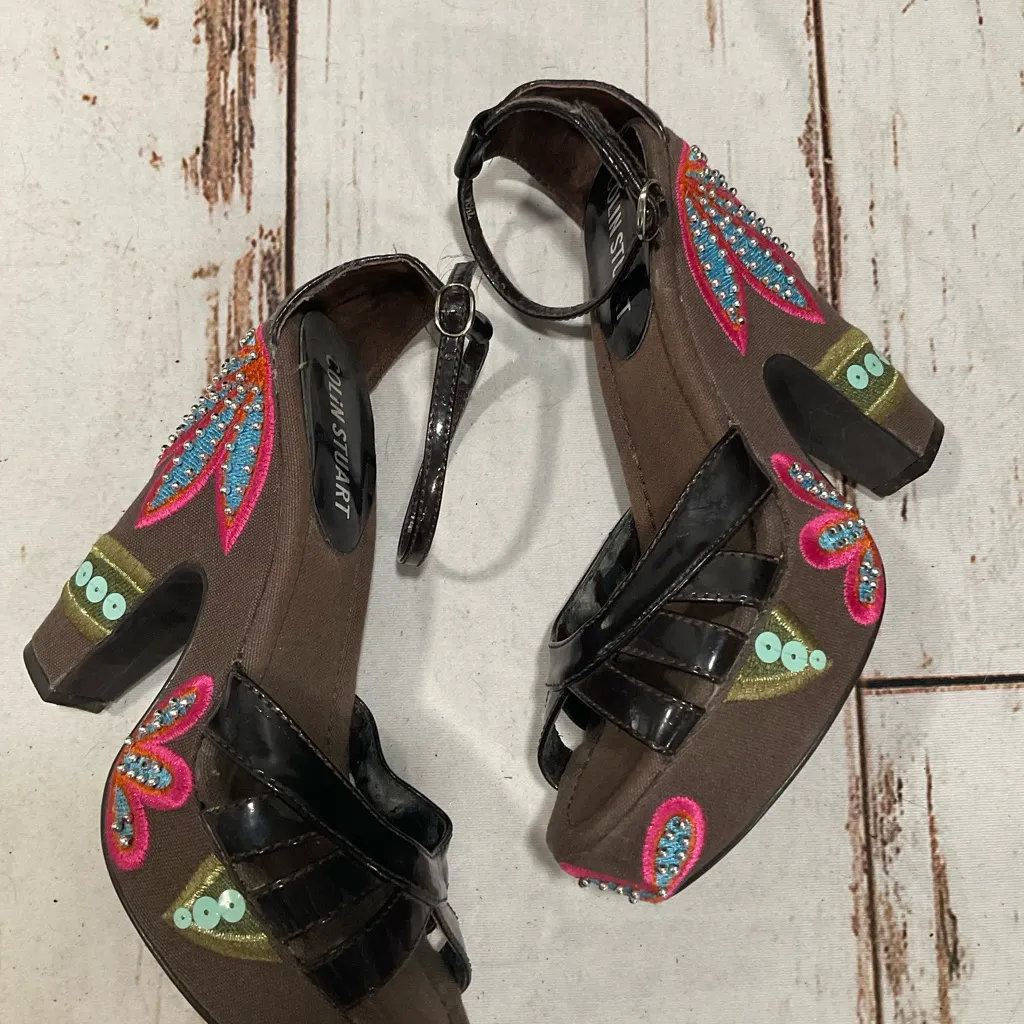 COLIN STUART EMBROIDERED FLORAL WITH BEADS PLATFORM HEELS - Image 2