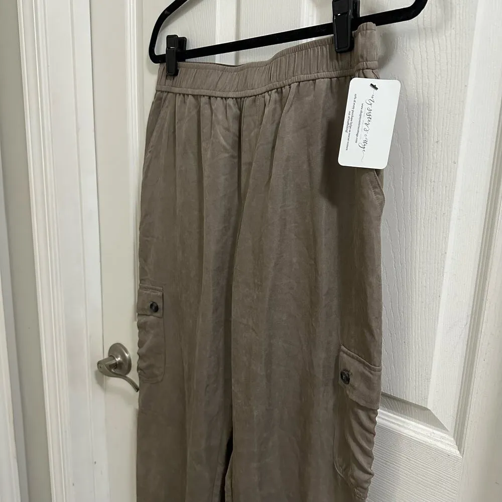 Becool Brown Beige Cargo Pants Women’s size Large boutique NWT $49 utility - Image 2