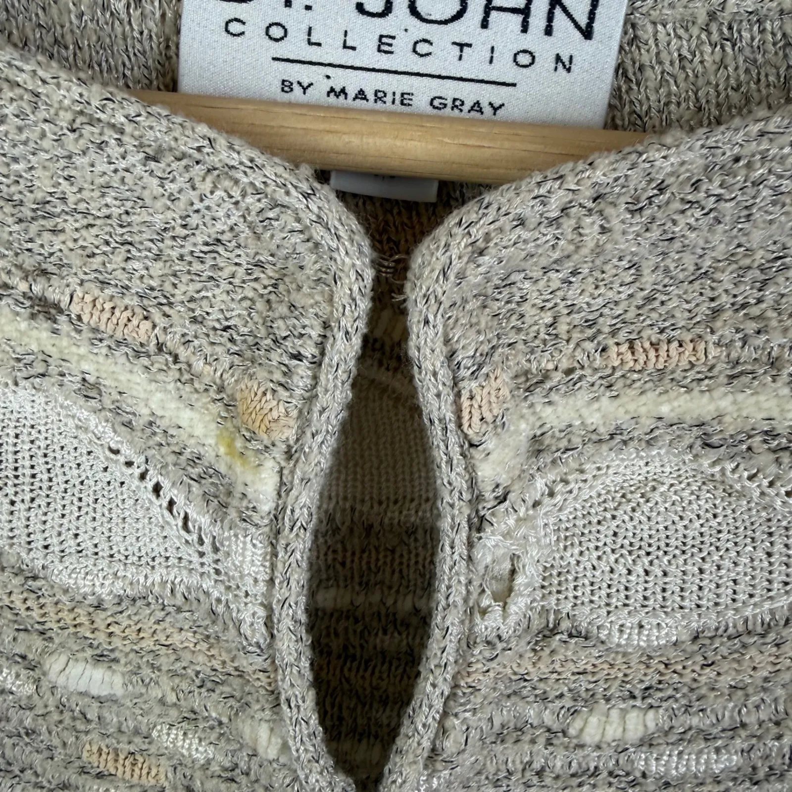St John Collection Marie Gray 3D Textured Knit Sweater Medium Beige Neutral Cozy - Image 4